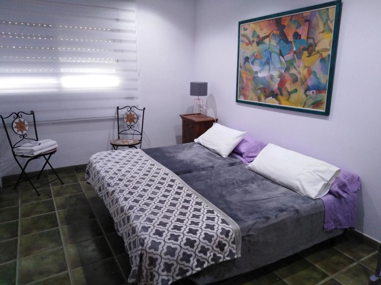 Private Rooms - Airport Sant Boi de Llobregat Extérieur photo