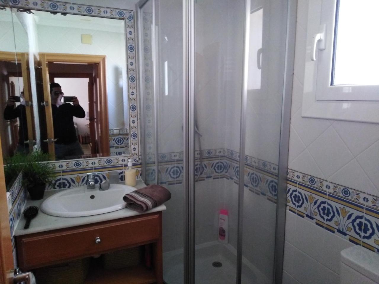 Private Rooms - Airport Sant Boi de Llobregat Extérieur photo